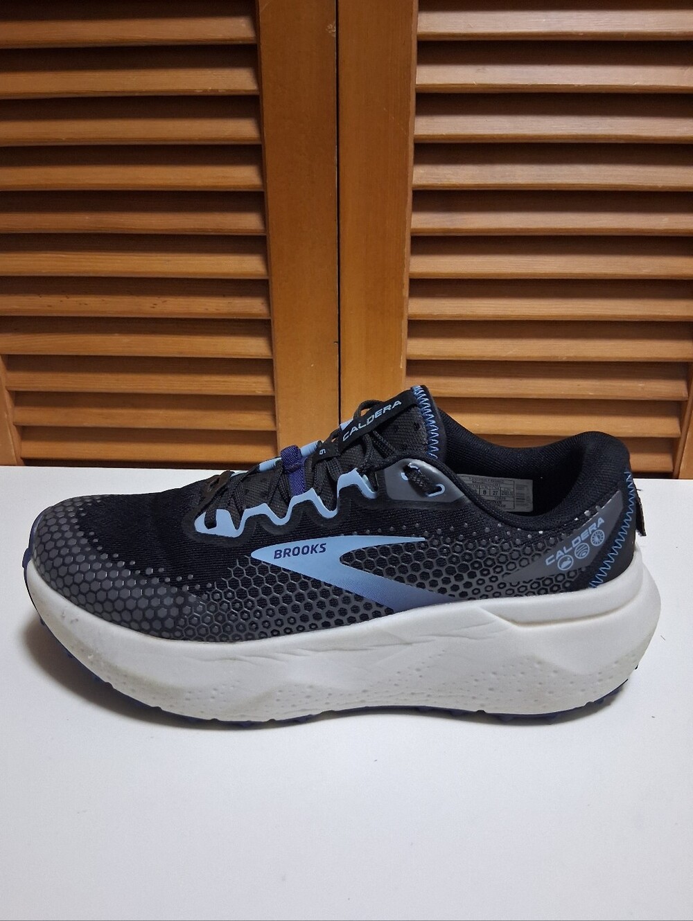 Brooks Caldera 6 Women's Trail Running Shoe * Size: 10 Medium